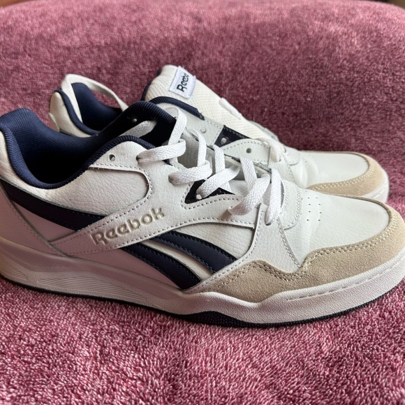 *sold* - Picture 3 of 6